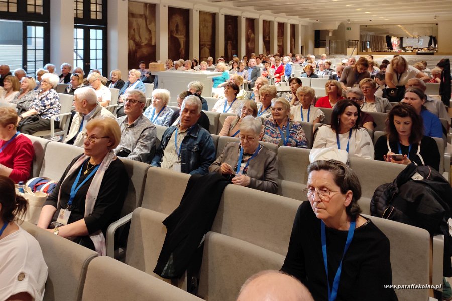 086 Konferencje w Sali Papieskiej.jpg